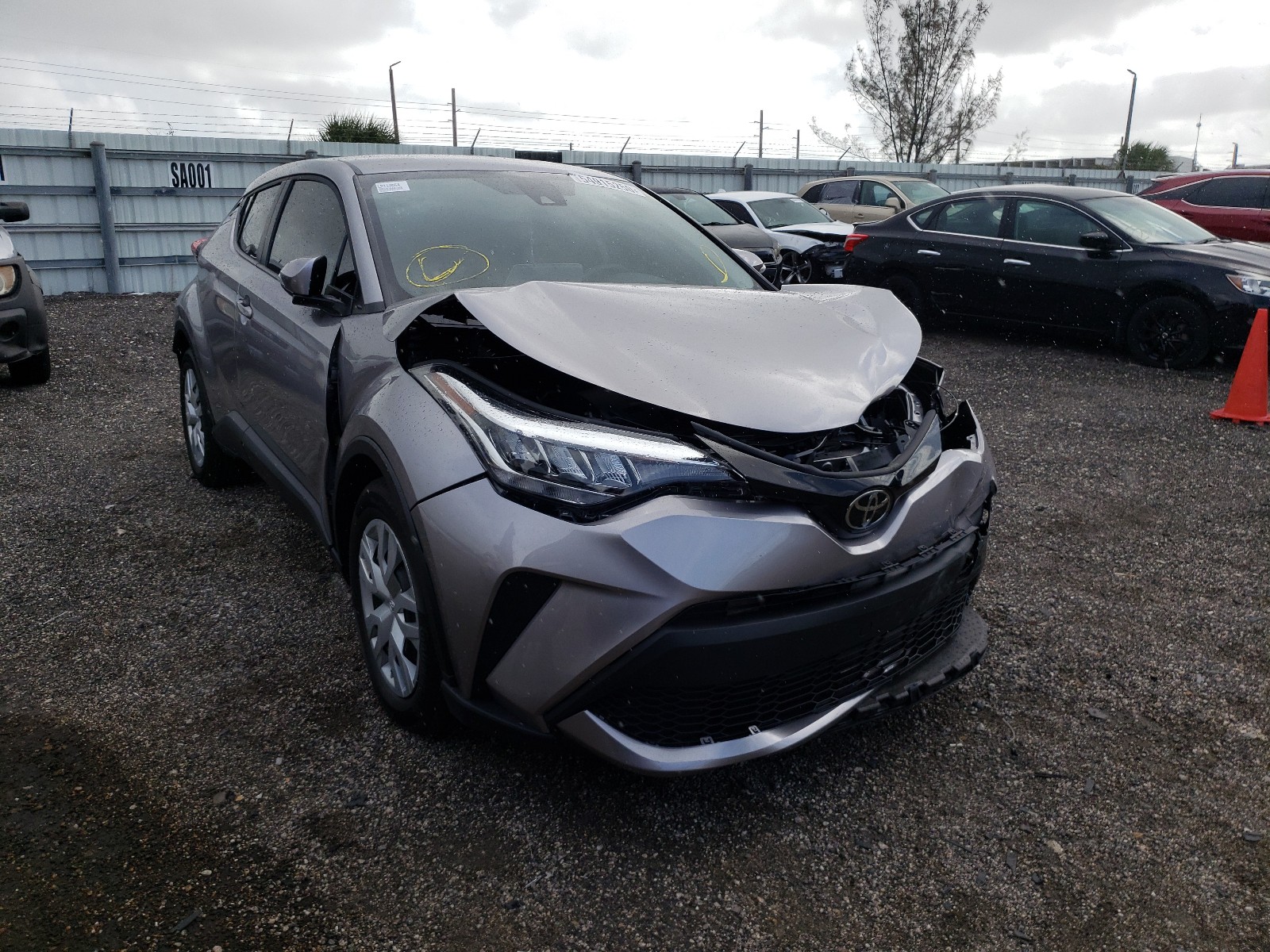 TOYOTA C-HR XLE 2020 nmtkhmbx6lr114054