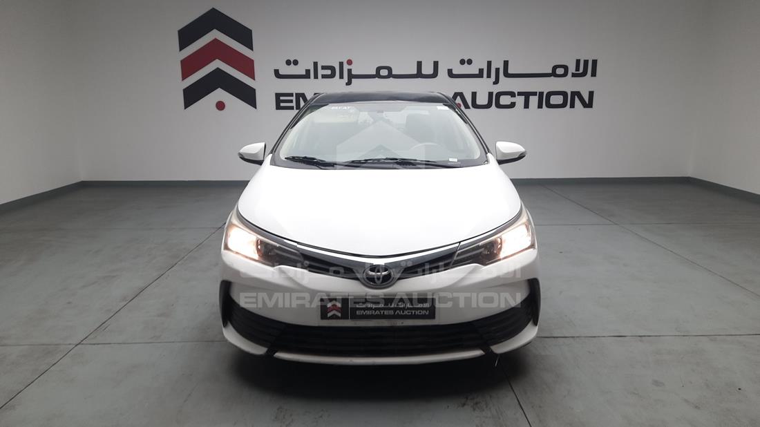 TOYOTA COROLLA 2018 rklbb9he4j5209711