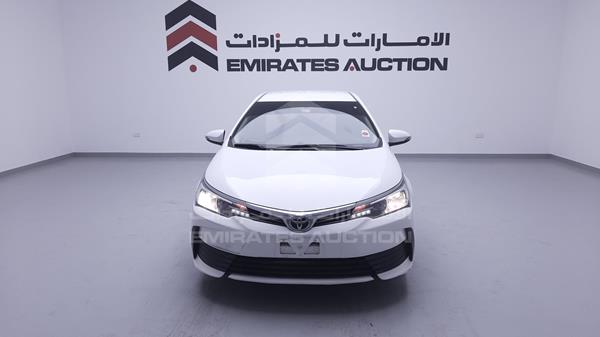 TOYOTA COROLLA 2018 rklbb9he5j5222063