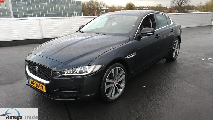 JAGUAR JAGUAR XE 2017 sajaa4bn6hcp08170