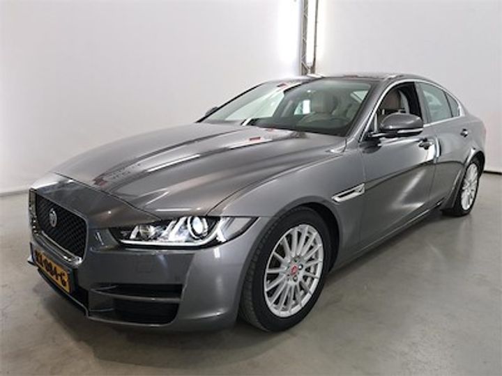 JAGUAR XE 2018 sajab4bn0hcp14009