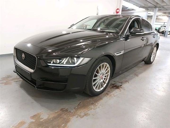 JAGUAR XE DIESEL 2016 sajab4bn1ha959221