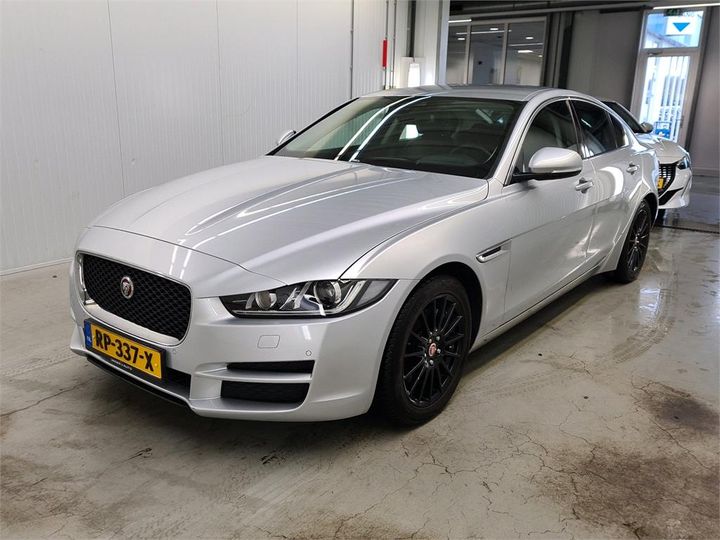 JAGUAR XE 2018 sajab4bn9jcp35401