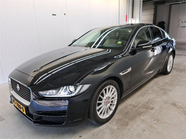 JAGUAR XE 2017 sajab4bx8jcp28411