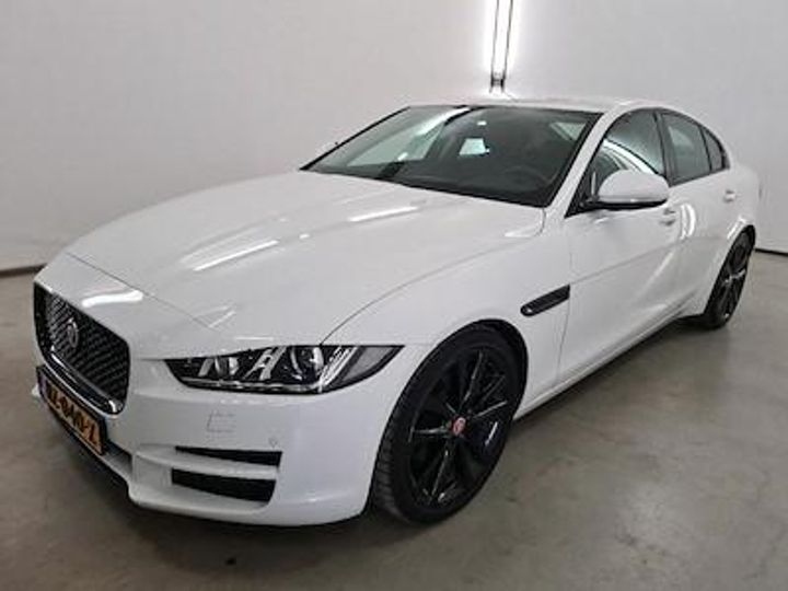 JAGUAR XE 2017 sajab4dn8ga940399