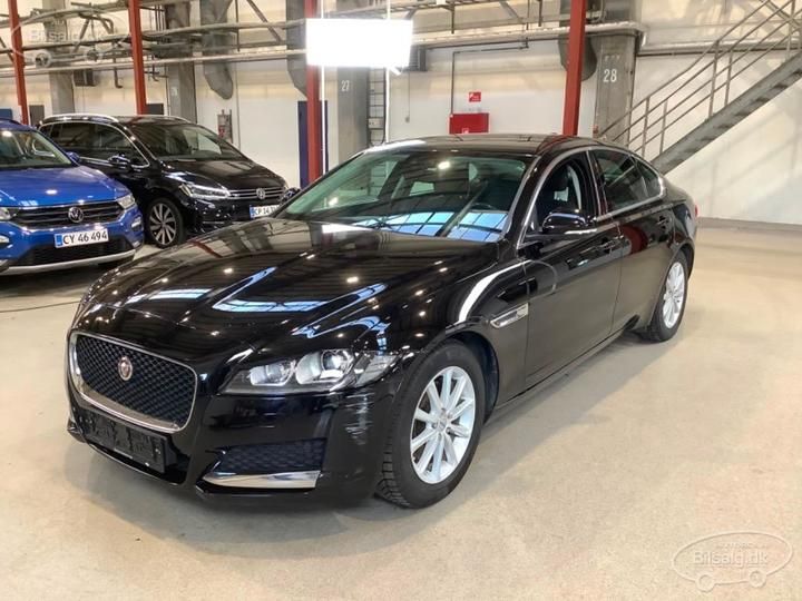 JAGUAR XF SALOON 2017 sajbb4bn0jcy64678