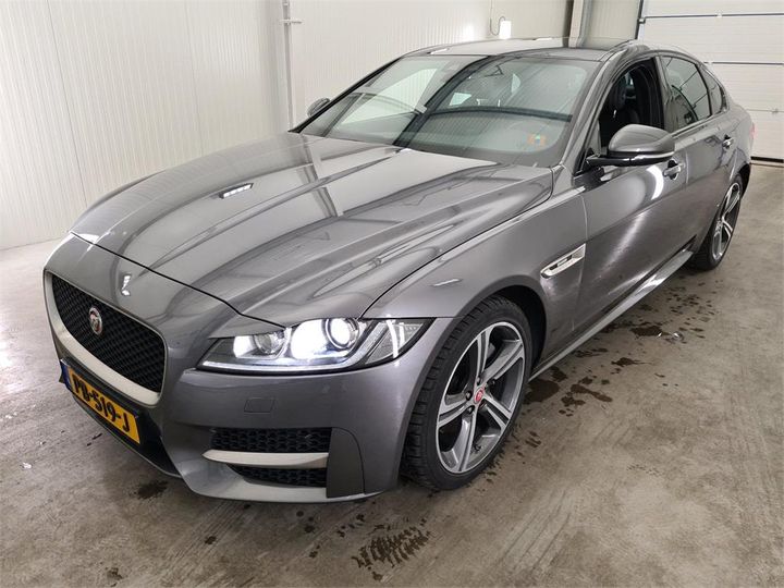 JAGUAR XF 2017 sajbb4bn3hcy27571