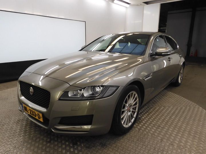 JAGUAR XF 2017 sajbb4bn3hcy43284