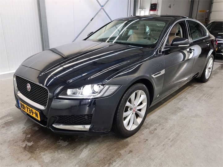 JAGUAR XF 2018 sajbb4bn3hcy49554