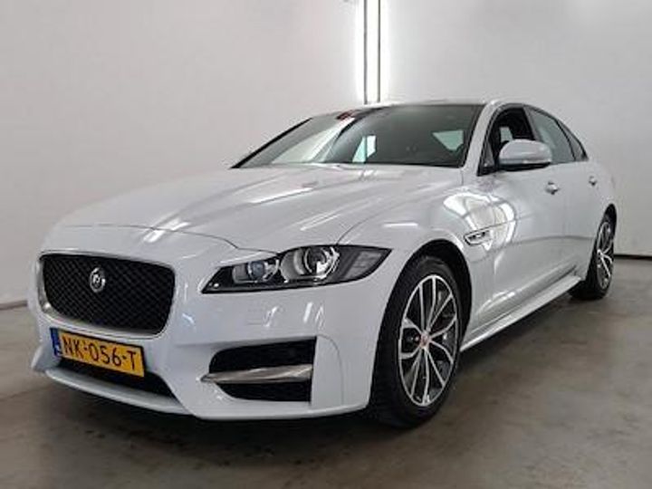 JAGUAR XF 2017 sajbb4bn4hcy50583