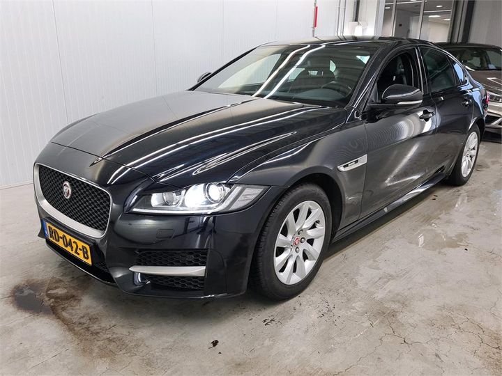 JAGUAR XF 2017 sajbb4bn6hcy41240