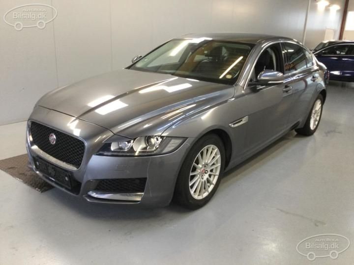 JAGUAR XF SALOON 2017 sajbb4bn8hcy51882