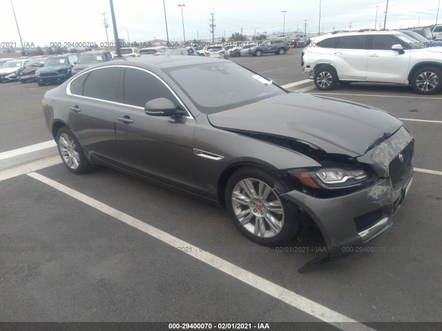 JAGUAR XF 2017 sajbd4bv2hcy40015