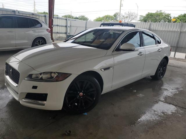 JAGUAR XF 2017 sajbd4bv4hcy44941