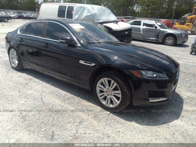 JAGUAR XF 2017 sajbd4bv8hcy37670