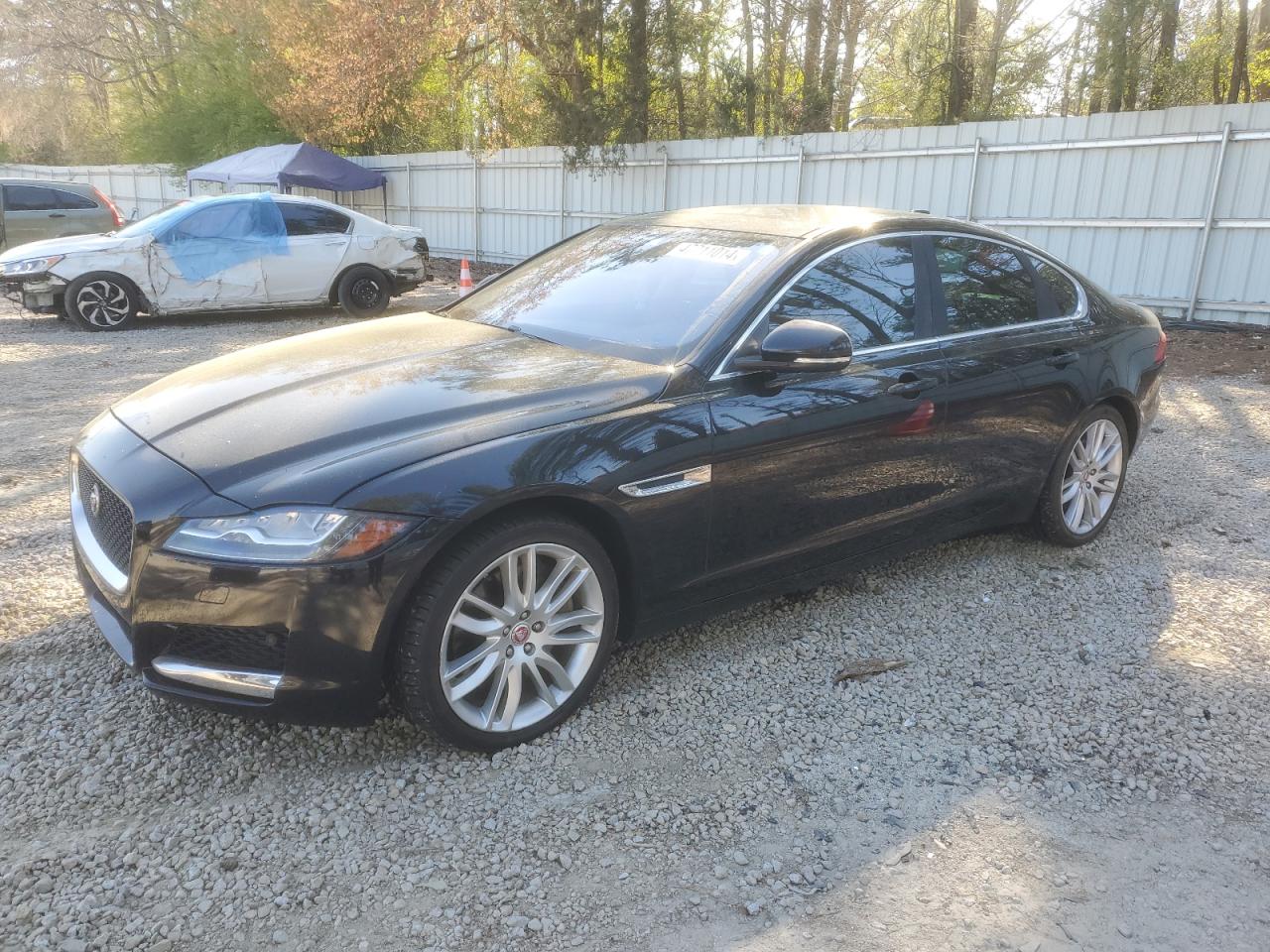 JAGUAR XF 2016 sajbk4bv2gcy20156