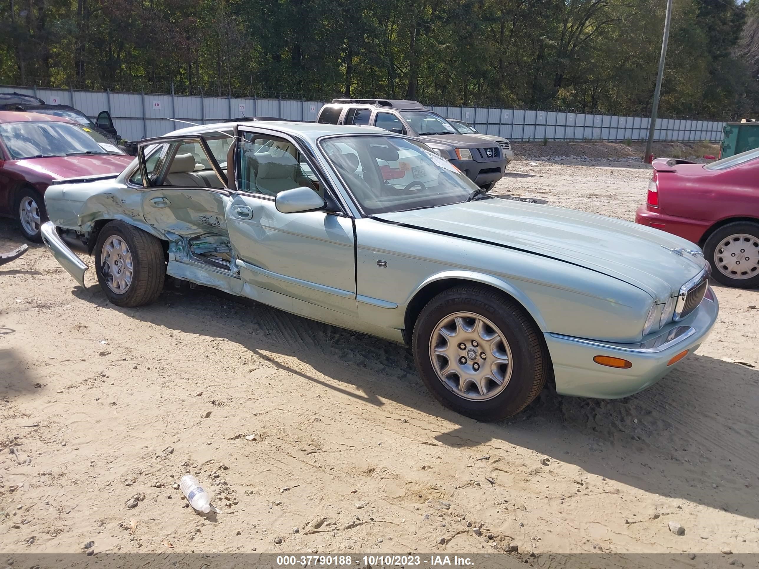 JAGUAR XJ 2000 sajda14c6ylf17777