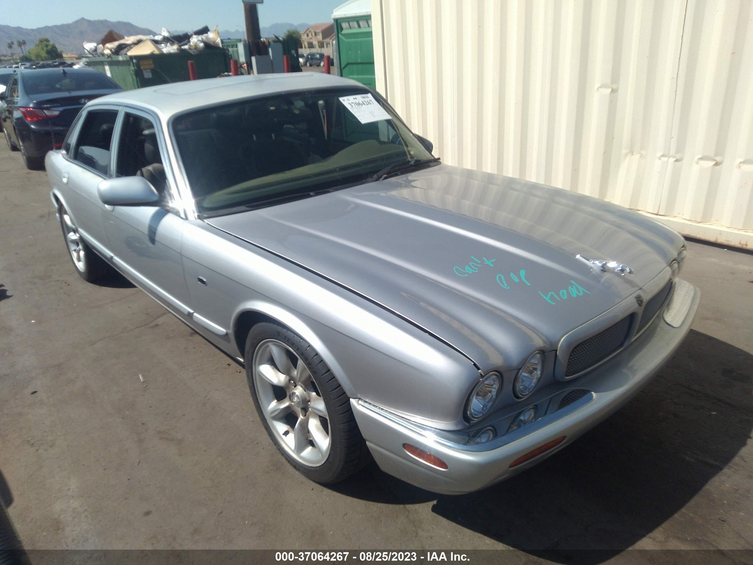 JAGUAR XJ 2003 sajda15b83mf51065