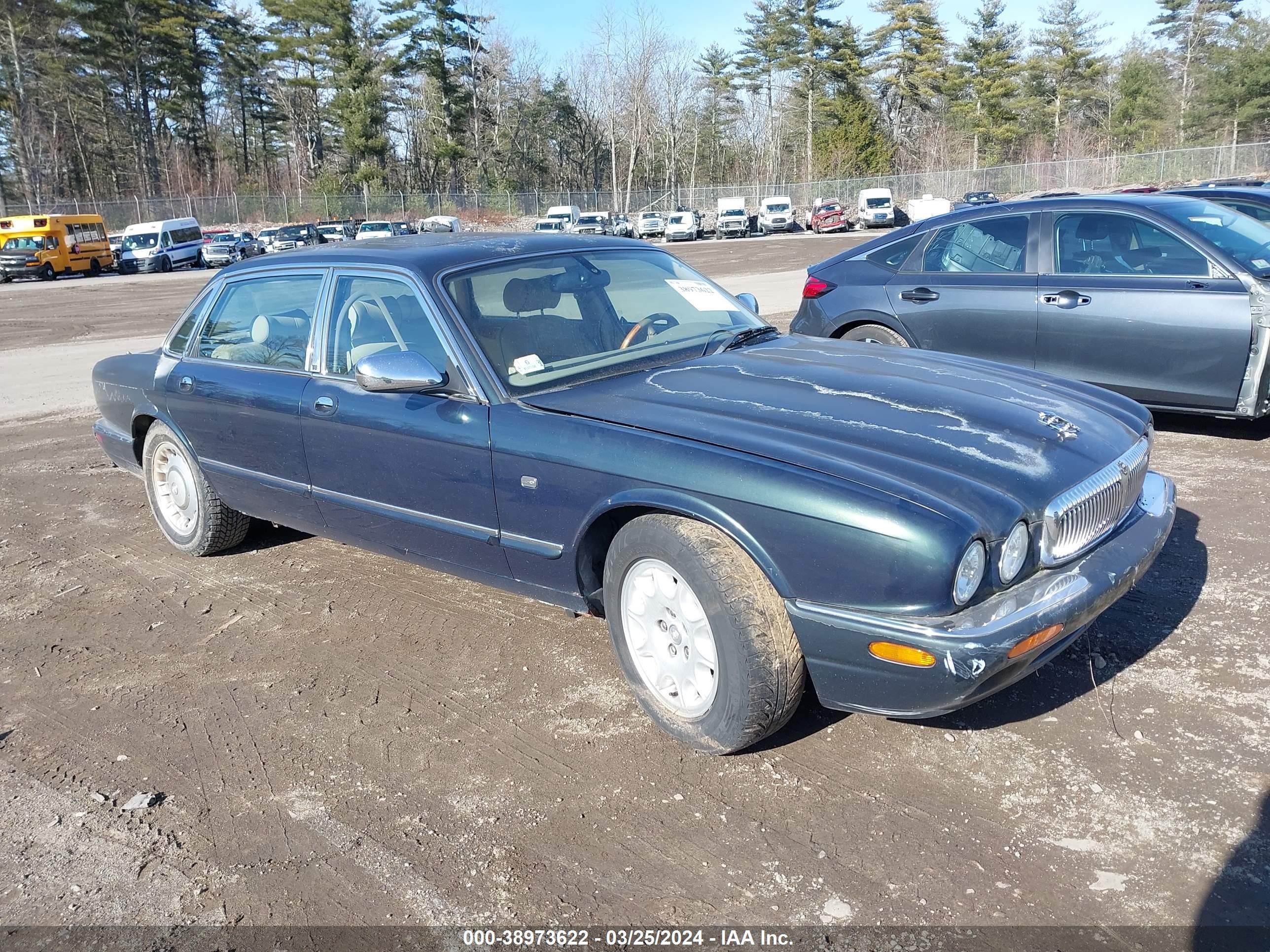 JAGUAR XJ 2000 sajda24c7ylf18913