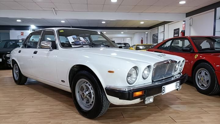 JAGUAR XJ 1982 sajjaalp4cc338243