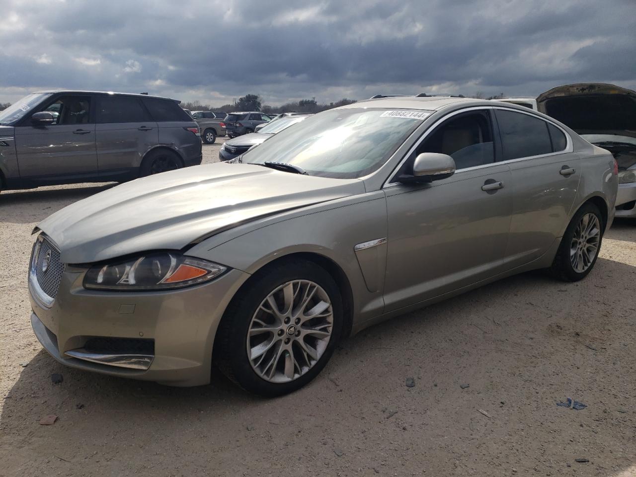 JAGUAR XF 2013 sajwa0e73d8s66585