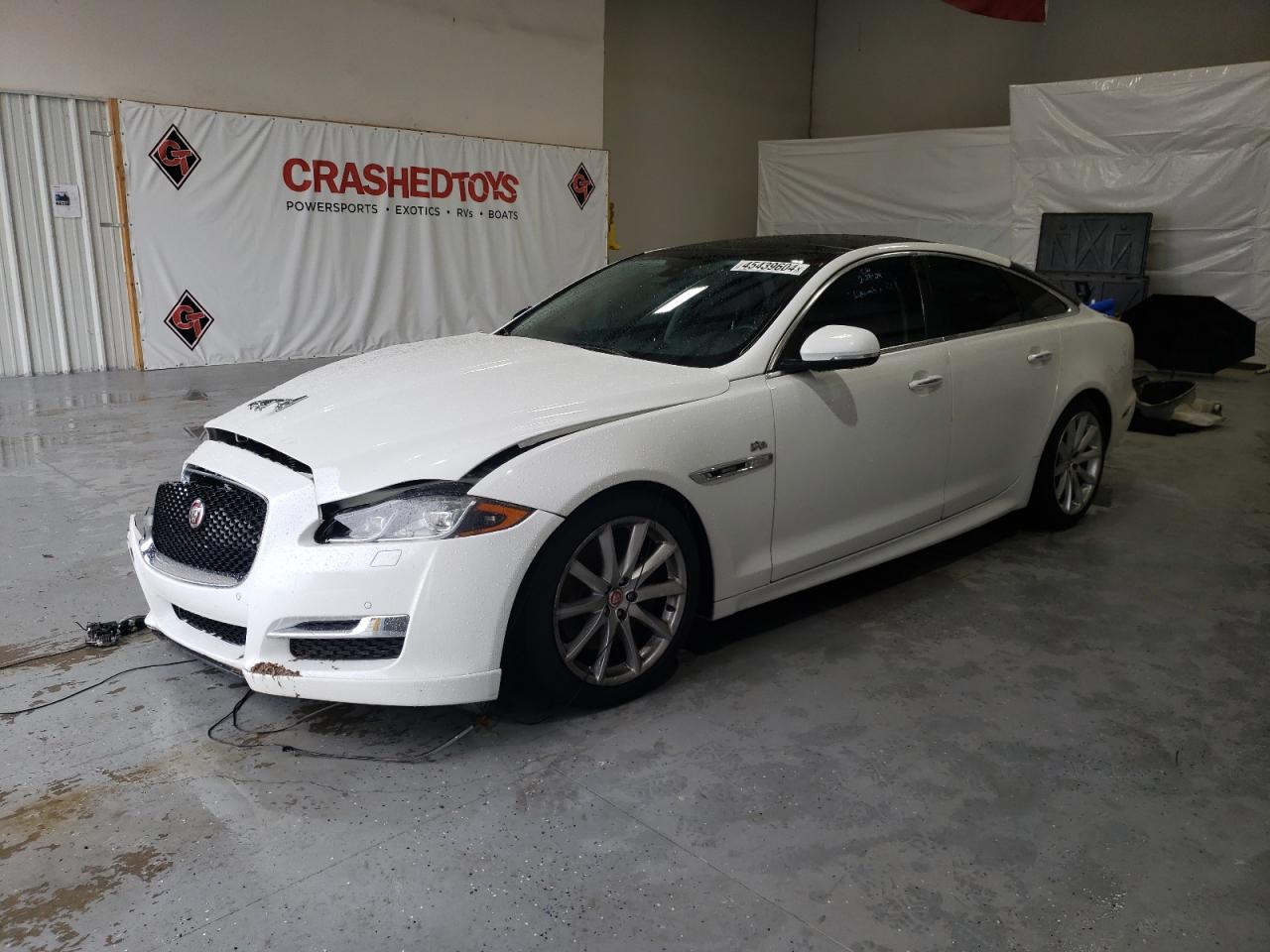 JAGUAR XJ 2016 sajwa1c77g8v92600