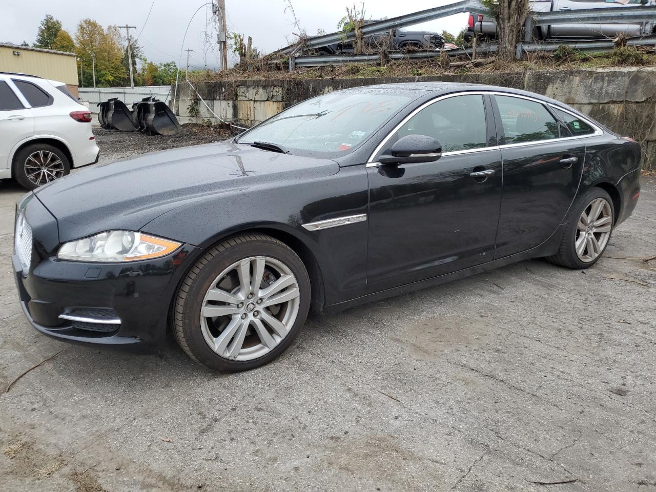 JAGUAR XJ 2011 sajwa1cb0blv09258