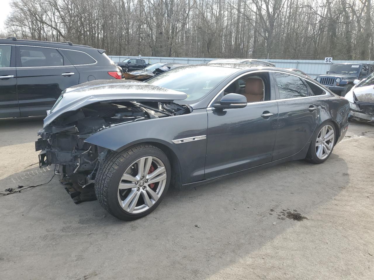 JAGUAR XJ 2012 sajwa1cb1clv29195