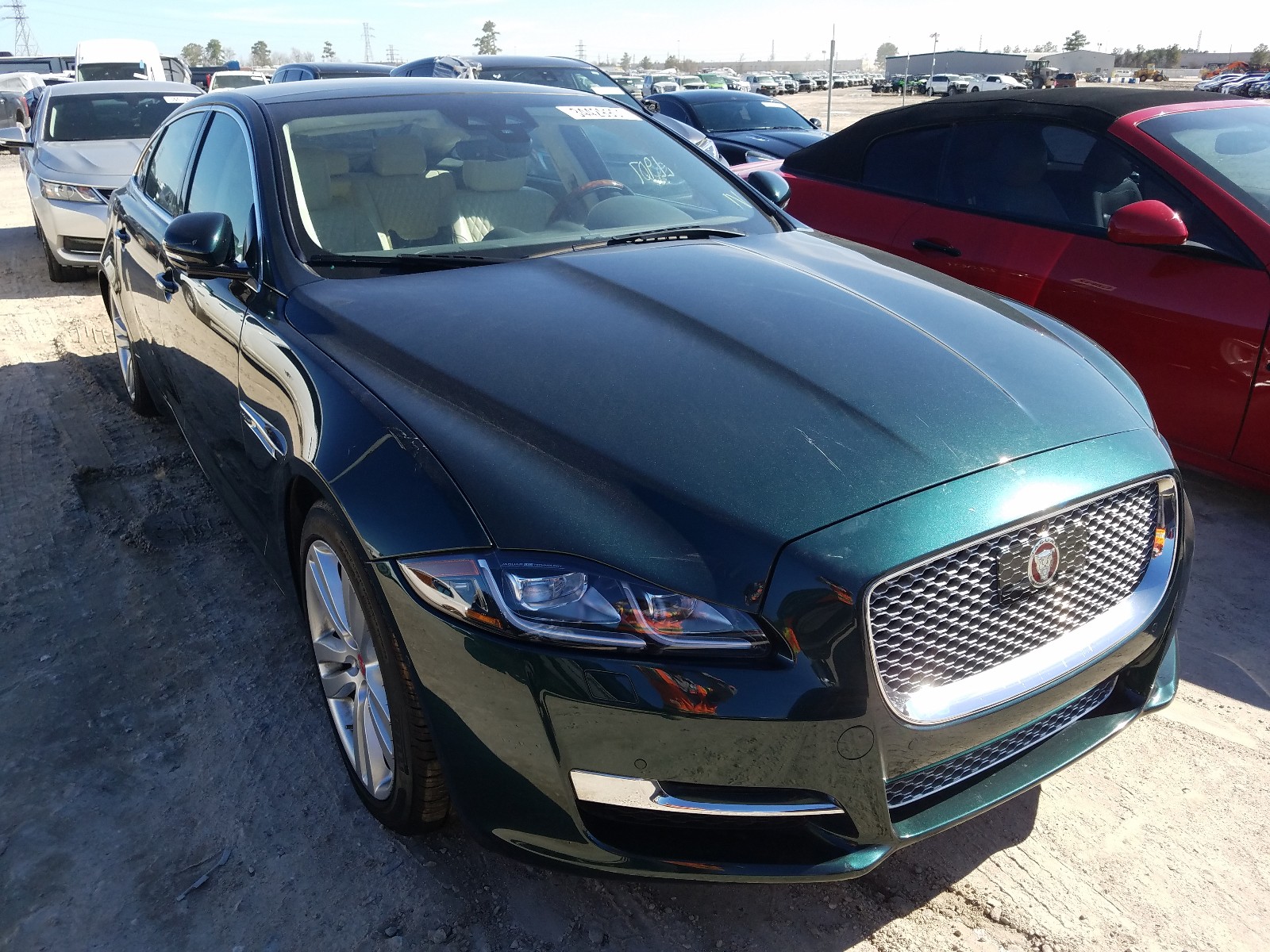 JAGUAR XJL PORTFO 2018 sajwa2g71j8w16364