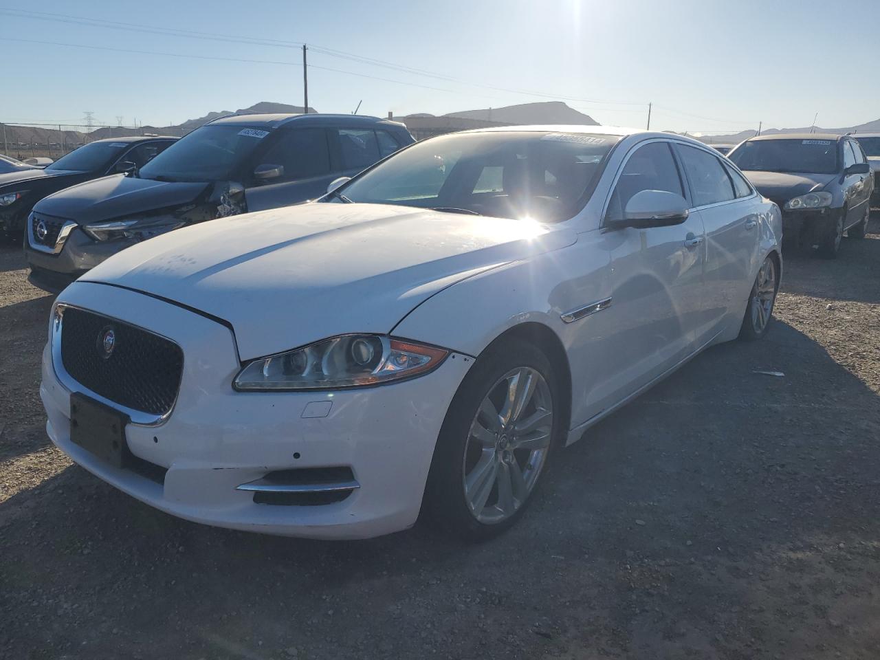 JAGUAR XJ 2012 sajwa2gb2clv25639