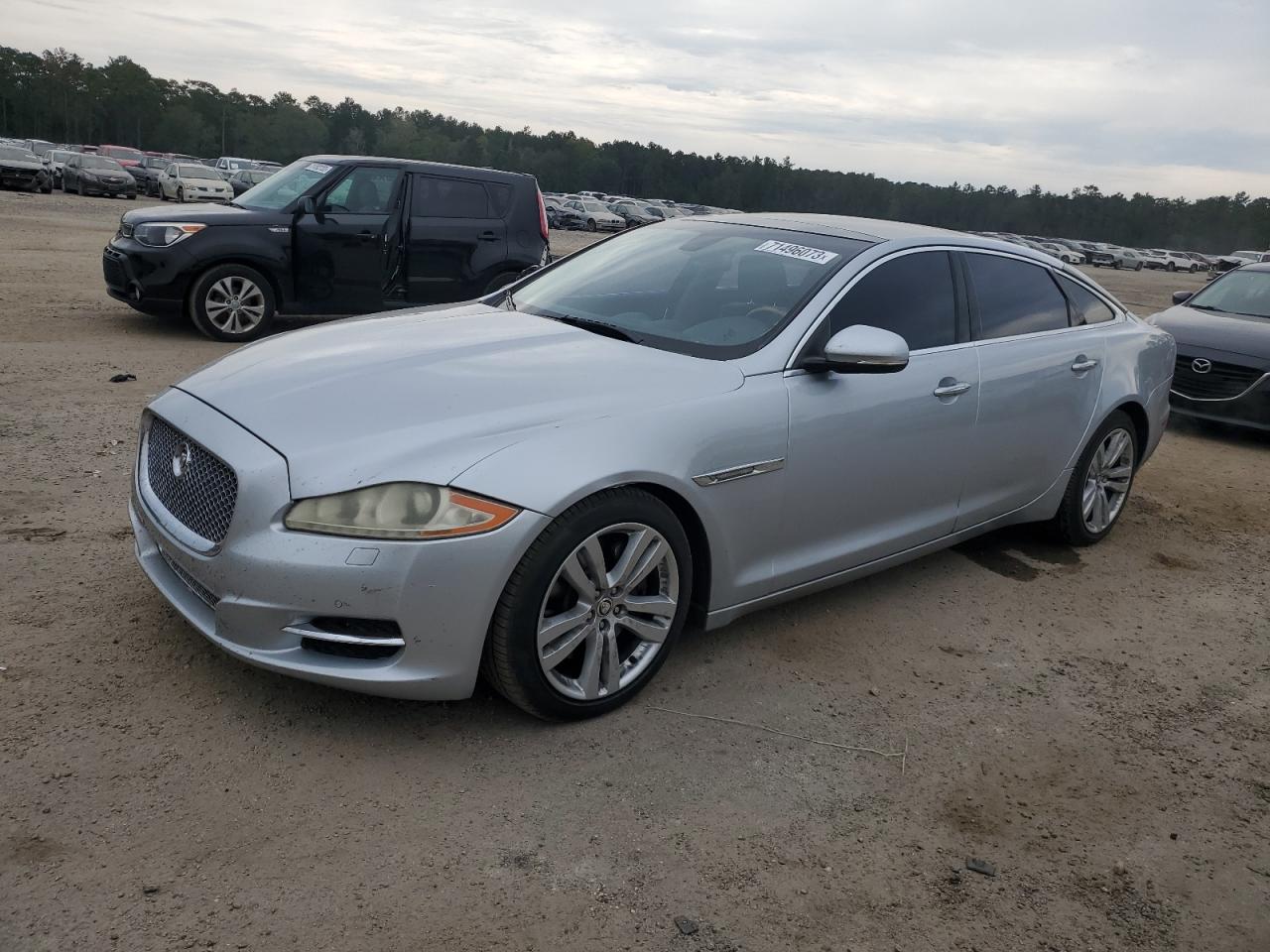 JAGUAR XJ 2011 sajwa2gb4blv14754