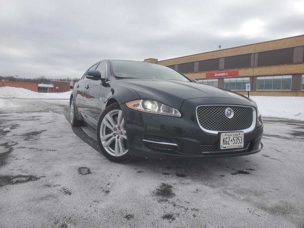 JAGUAR XJL PORTFO 2015 sajwj2gd4f8v78917