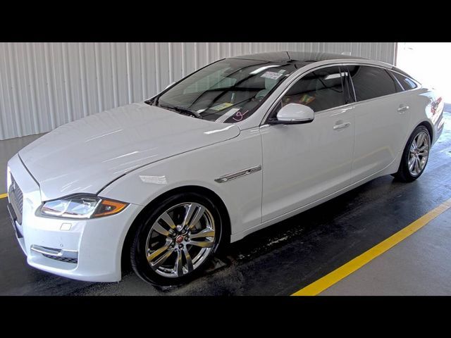 JAGUAR XJ 2016 sajwj2gd8g8v92109