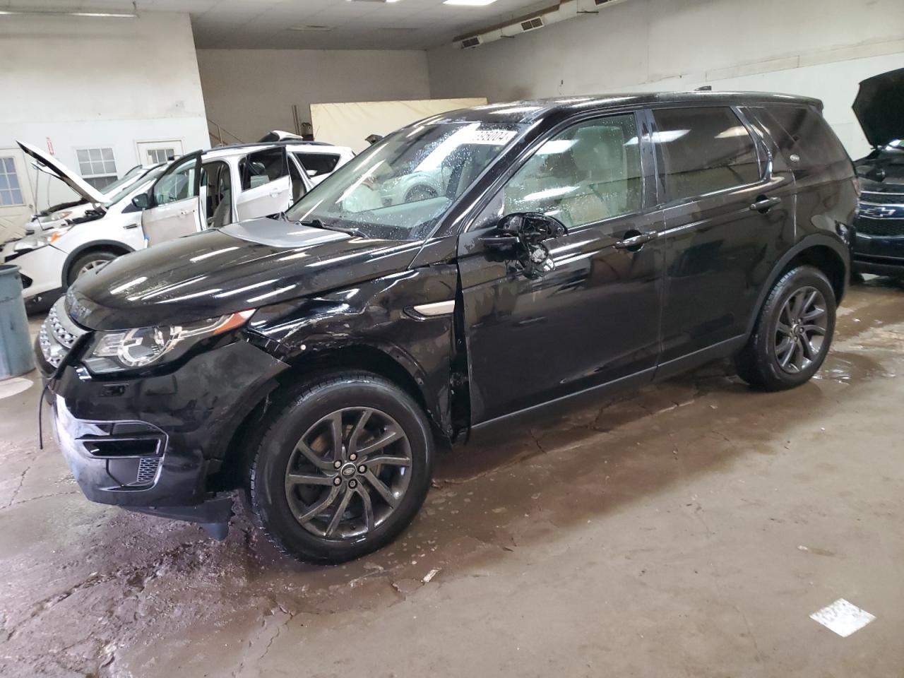 LAND ROVER DISCOVERY 2017 salcr2bg6hh699357