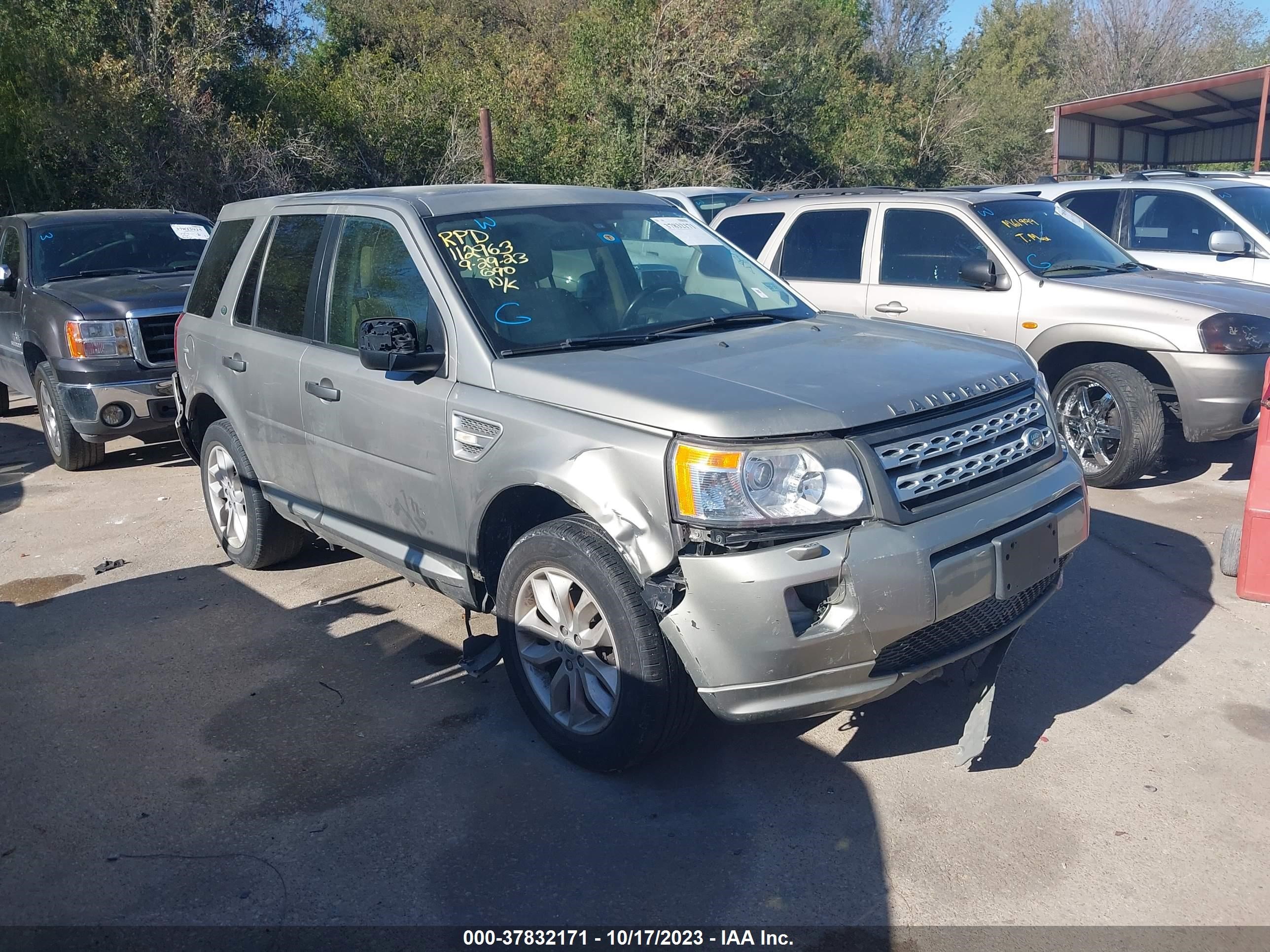 LAND-ROVER LR2 2011 salfr2bn3bh225840