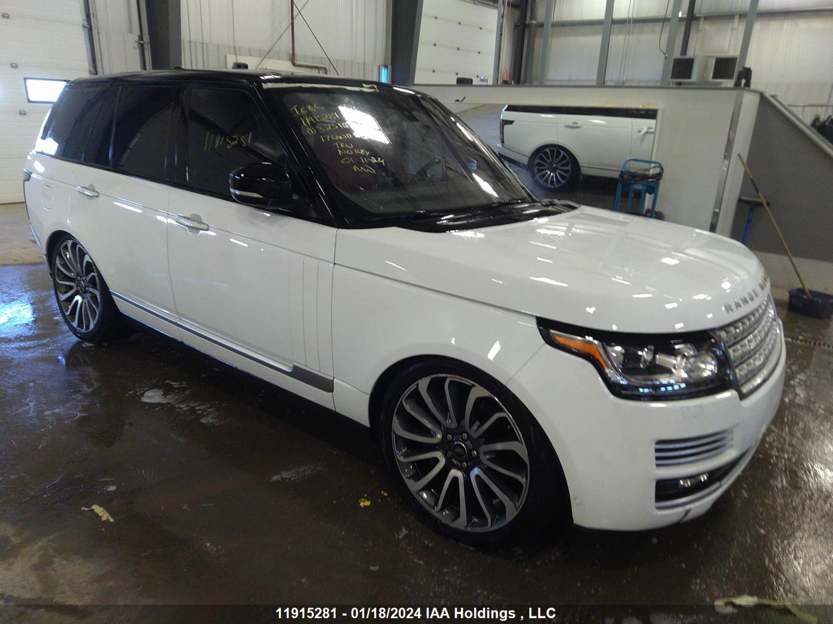 LAND-ROVER RANGE ROVER 2017 salgv2fexha323159