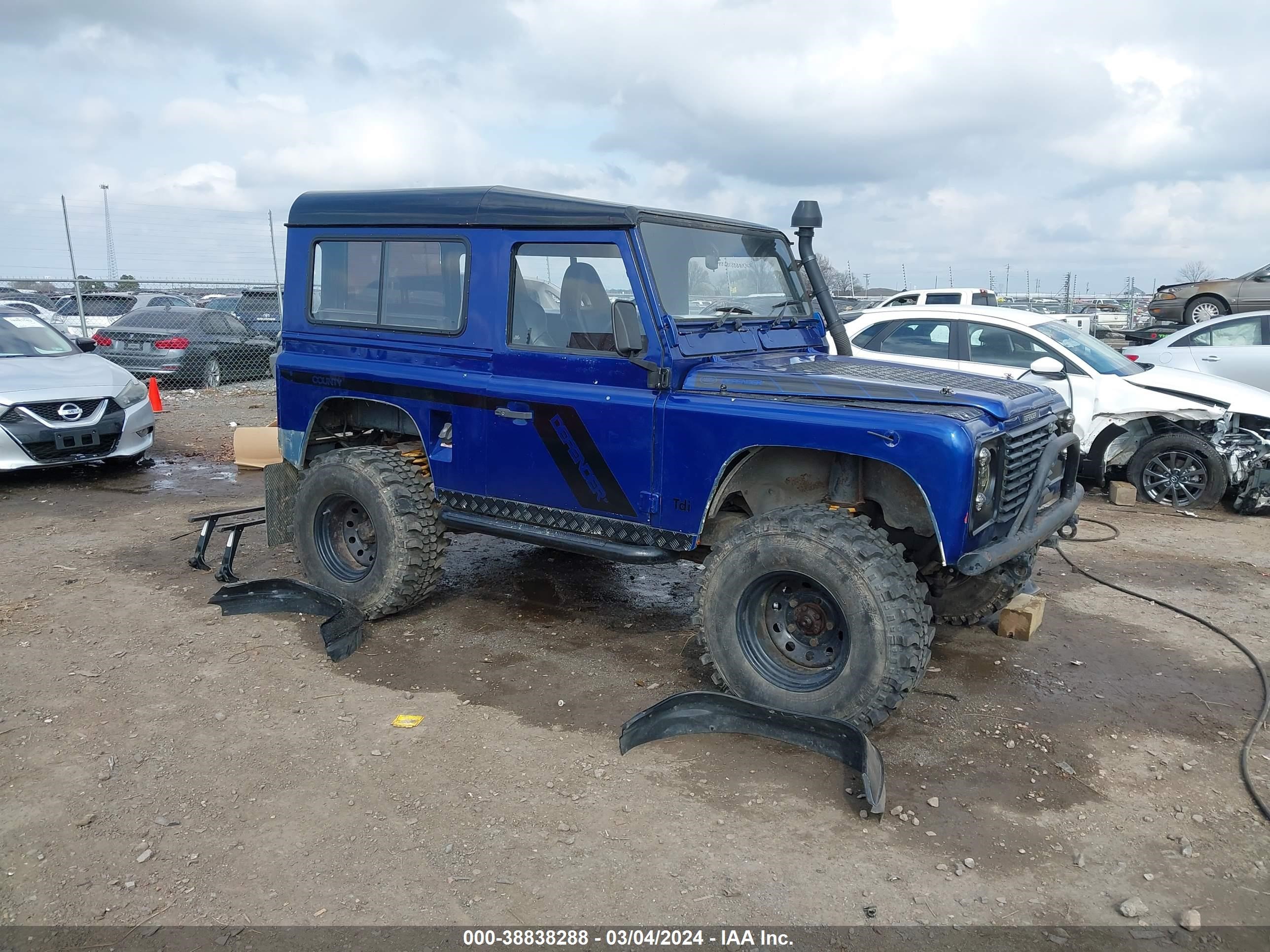 LAND-ROVER DEFENDER 1993 salldvaf7la933278