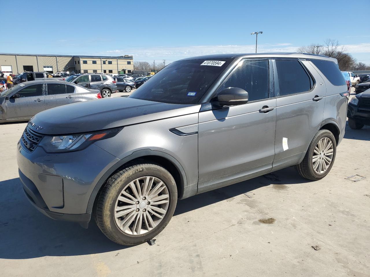 LAND ROVER DISCOVERY 2018 salrg2rv9ja068489