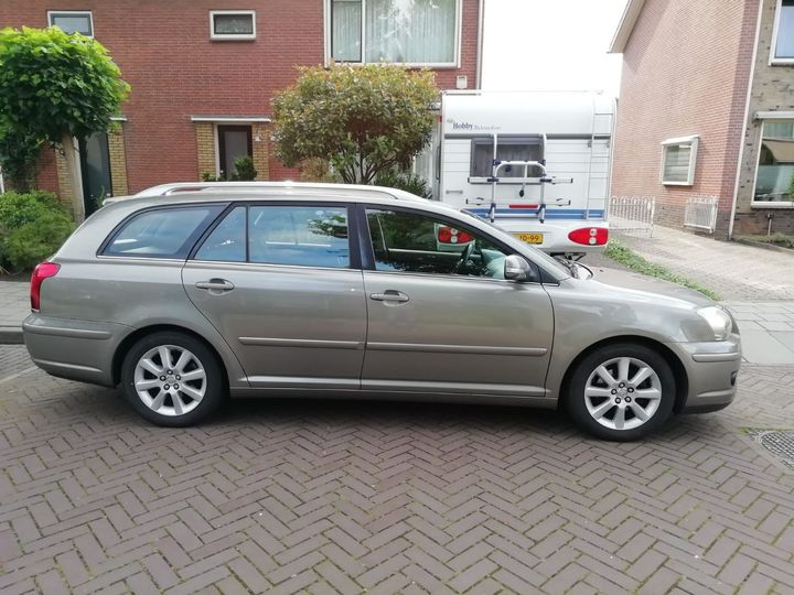 TOYOTA AVENSIS WAGON 2006 sb1er56l20e162696