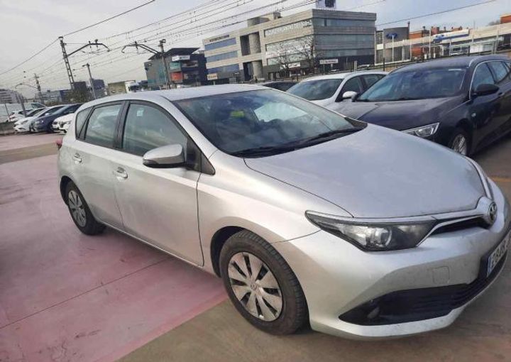 TOYOTA AURIS 2016 sb1kn3je20e070984