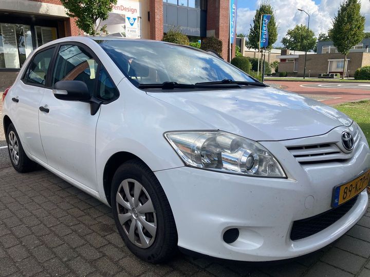 TOYOTA AURIS 2010 sb1kt56e60e001628