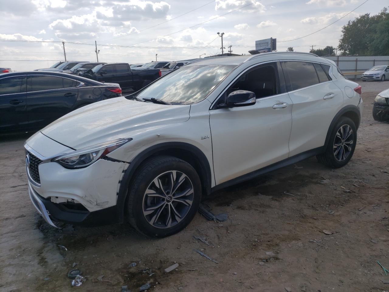 INFINITI QX30 2017 sjkch5cr3ha034305