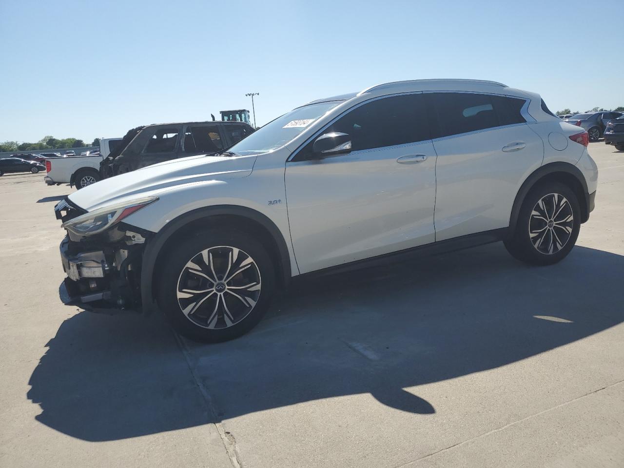 INFINITI QX30 2017 sjkch5cr4ha030215