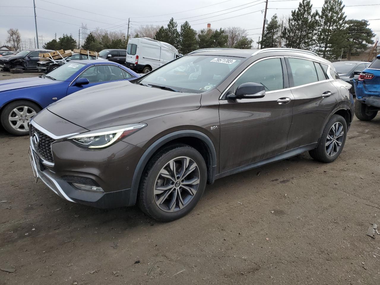 INFINITI QX30 2017 sjkch5cr5ha036055