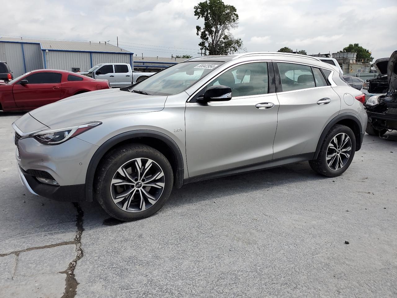 INFINITI QX30 2017 sjkch5cr7ha023937