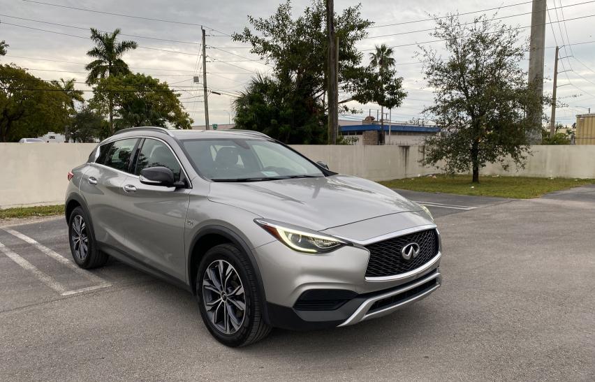 INFINITI QX30 BASE 2017 sjkch5cr8ha033294