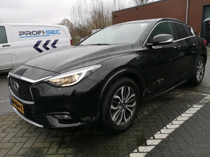 INFINITI Q30 2016 sjkdaah15u1004975