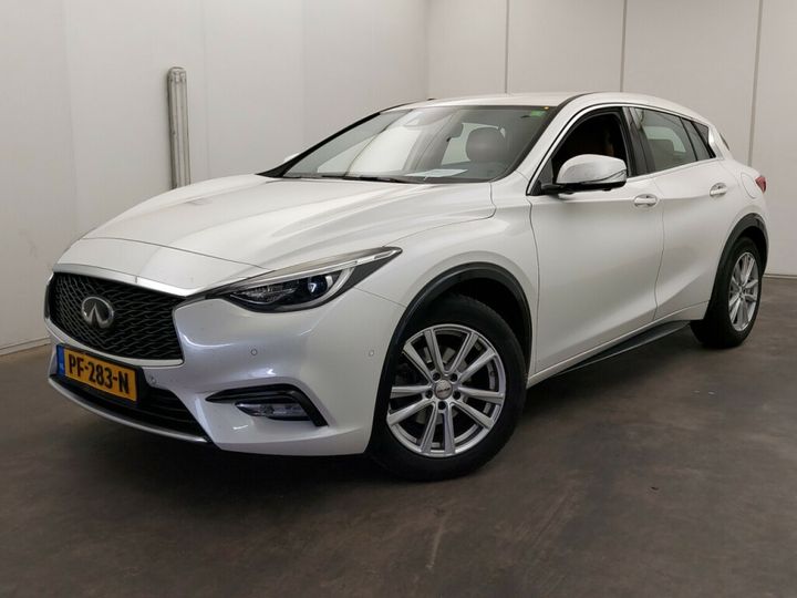 INFINITI Q30 2017 sjkdaah15u1045420