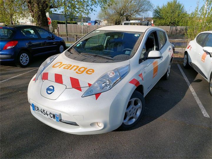 NISSAN LEAF 2017 sjnfaaze0u6070295