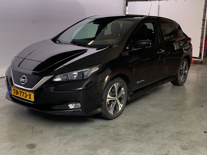 NISSAN LEAF 2018 sjnfaaze1u0000169